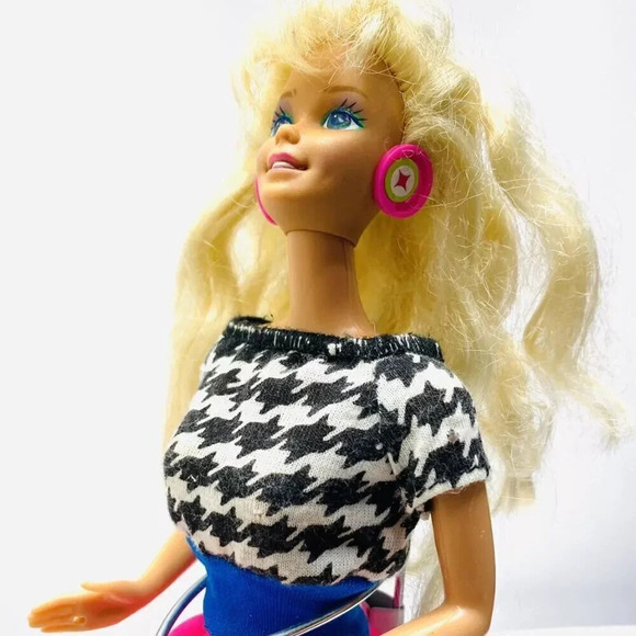 MATTEL BARBIE Doll Blond Hair Blue Eyes Earrings Two Piece Outfit 12" Tall Used - Picture 6 of 11